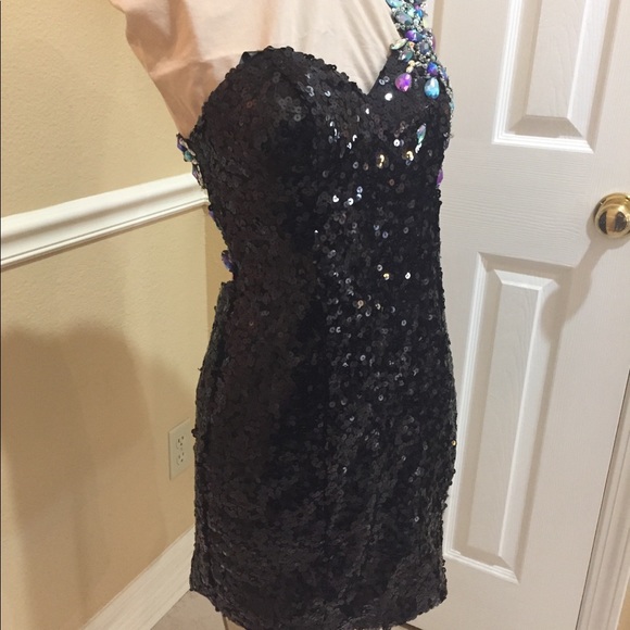 Sequined beaded cocktail dress - Picture 4 of 8